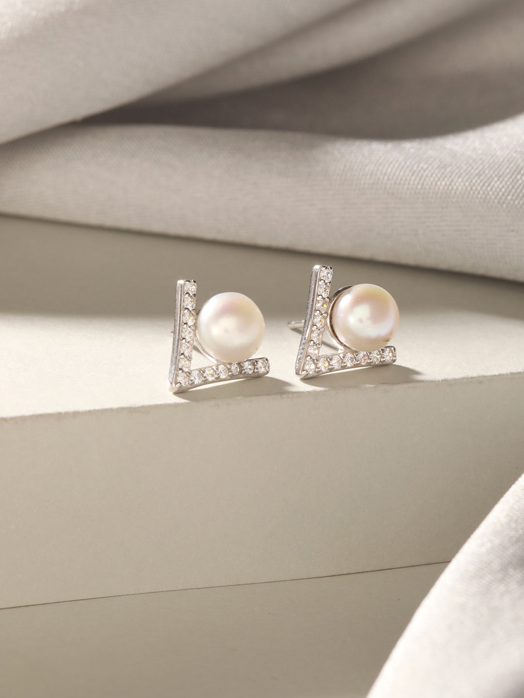 925 Sterling Silver Zircon &  Faux Pearl V - Shaped Minimal Studds Earrings